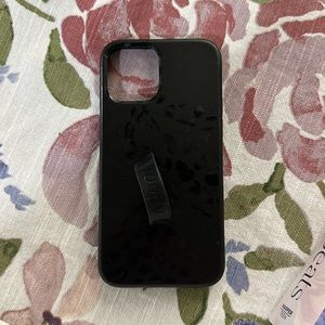 Black Leopard Loopy Case